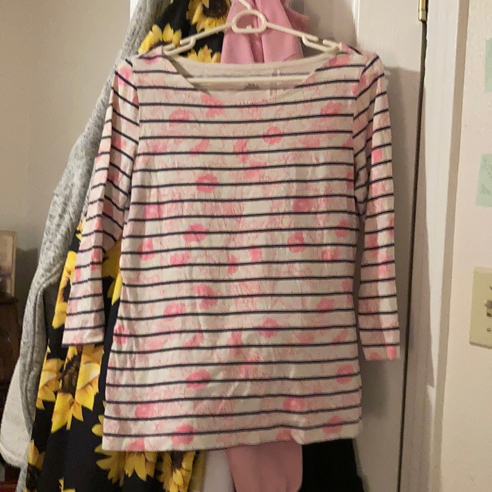 Cute quarter length blouse